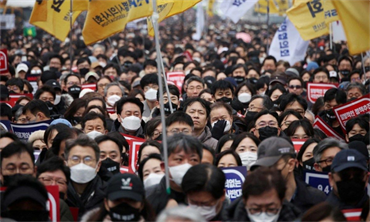 Khủng hoảng y tế trầm trọng tại Hàn Quốc