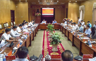 Đoàn Tiểu ban Văn kiện Đại hội XIII của Đảng làm việc tại Kiên Giang