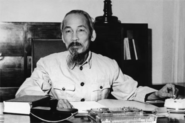 Học tập phong cách lãnh đạo Hồ Chí Minh