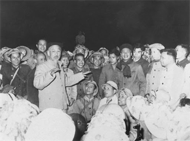 Vận dụng tư tưởng Hồ Chí Minh về mối quan hệ giữa Đảng, Nhà nước và nhân dân trong sự nghiệp đổi mới  ​