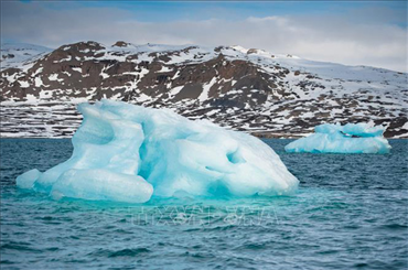 Biến đổi khí hậu: Lượng băng bao phủ ở Bắc Băng Dương giảm xuống gần mức kỷ lục trong hơn 4 thập kỷ