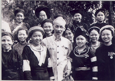 Tư tưởng Hồ Chí Minh về giải phóng phụ nữ