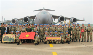 Phê phán các quan điểm sai trái về chính sách quốc phòng ở Việt Nam hiện nay