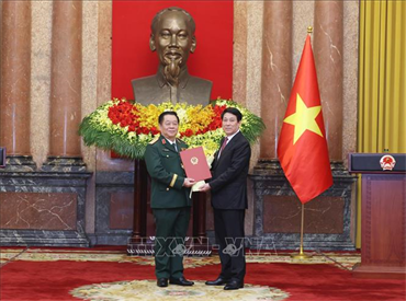 Trao quyết định bổ nhiệm Chủ nhiệm Tổng cục chính trị và thăng quân hàm Đại tướng, Thượng tướng