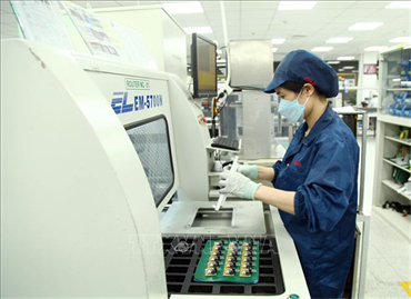 Chuyên gia Pháp hiến kế để công nghệ Việt Nam tránh "bẫy bảo hộ"