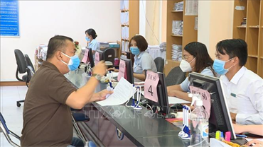 Xây dựng bộ máy tinh gọn, cán bộ tinh nhạy: Phân cấp, phân quyền gắn với kiểm soát quyền lực, cơ chế minh bạch