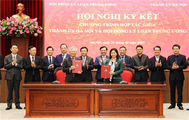  Hội đồng Lý luận Trung ương và Thành ủy Hà Nội ký kết chương trình hợp tác