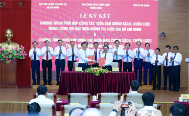 Lễ ký kết chương trình phối hợp công tác giữa Học viện Chính trị quốc gia Hồ Chí Minh với Ban Chính sách và Chiến lược Trung ương