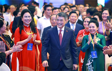 Xây dựng, hoàn thiện quan hệ sản xuất tiến bộ, phù hợp và hiện đại ở Việt Nam hiện nay - Một số vấn đề lý luận và thực tiễn