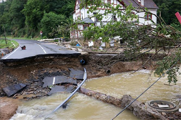 Cảnh báo khẩn từ đợt mưa lũ nghiêm trọng ở Tây Âu