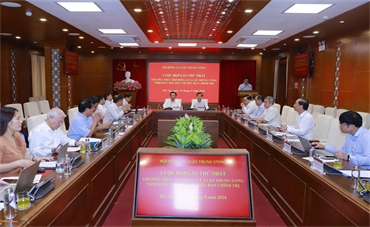 Thường trực Hội đồng Lý luận Trung ương làm việc với Tiểu ban Chính trị: Nâng cao chất lượng tham mưu, tư vấn chiến lược nhiệm kỳ 2026 – 2031