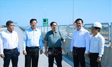 Thủ tướng Phạm Minh Chính kiểm tra các dự án giao thông tại khu vực miền Trung