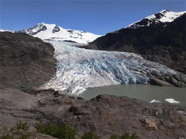 Nguy cơ một nửa số sông băng trên thế giới biến mất vào năm 2100