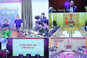 Thủ tướng chủ trì họp khẩn trực tuyến từ Algeria về ứng phó bão lũ, cứu hộ, cứu nạn